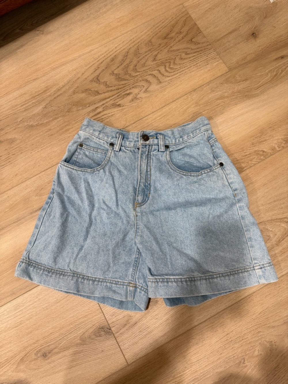 Highwaisted Petite Denim Shorts